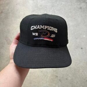 Vintage 2001 new era Arizona diamondbacks World Series champions SnapBack hat